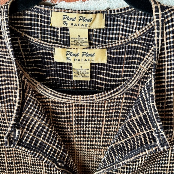 RAFAEL Black and Tan Textured Cardigan and Tank Top 2 piece set - Picture 5 of 8